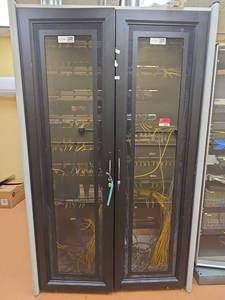 lot 20091 image: Enterprise Network Server Rack Cabinet System