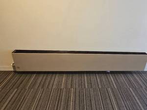 lot 20107 image: Commercial Baseboard Heater Unit