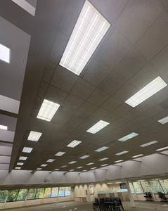 lot 50037 image: (20) Commercial Office Fluorescent Light Fixtures