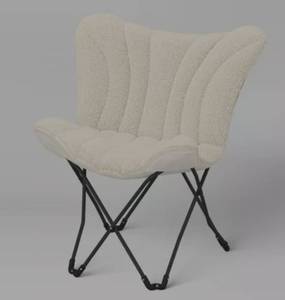 lot 3118 image: Butterfly Chair Faux Shearling Cream - Room Essentials- Retail $43