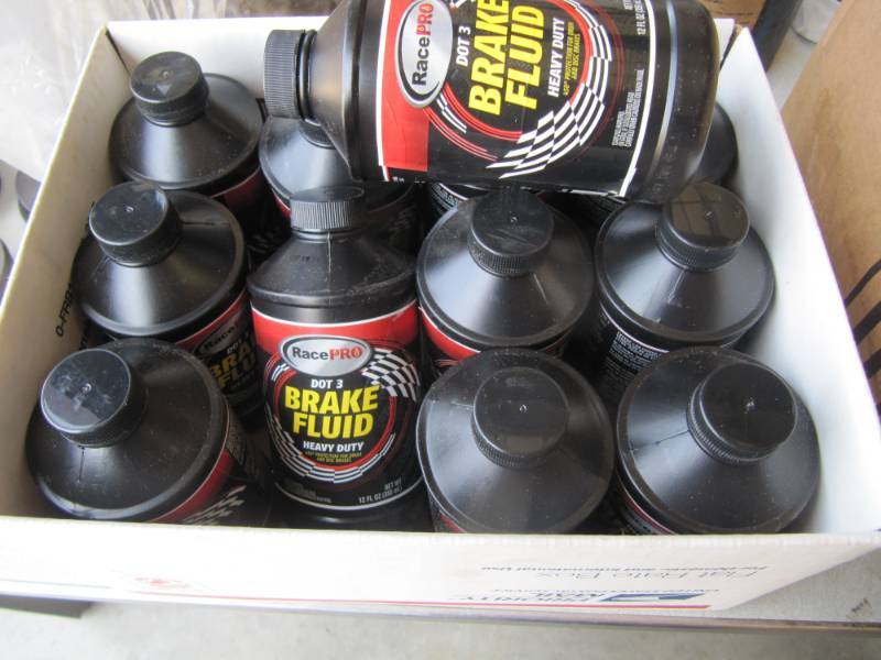 lot 247 image: CASE OF 12 NEW 12OZ RACE PRO HEAVY DUTY BRAKE FLUID