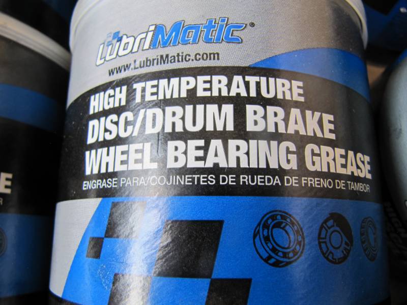 lot 261 image: NEW CASE OF 12  1 LB CANS OF HIGH TEMP LUBRI-MATIC BRG GREASE