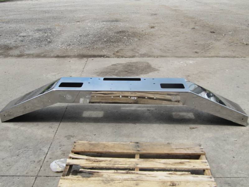 lot 296 image: NEW VALLEY CHROME  BUMPER - HEAVY DUTY LOGGING BUMPER FOR SET BACK AXLES ON PETERBILTS AND KENWORTHS