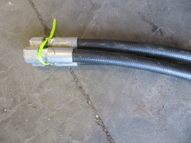 lot 694 image: Lot of (3) New High Pressure 3000 PSI Hydraulic Hose 5 Long with -8 Fitting