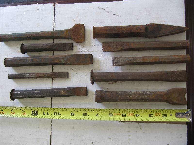 lot 752 image: Lot of 10 Chisels (Shop Tools)