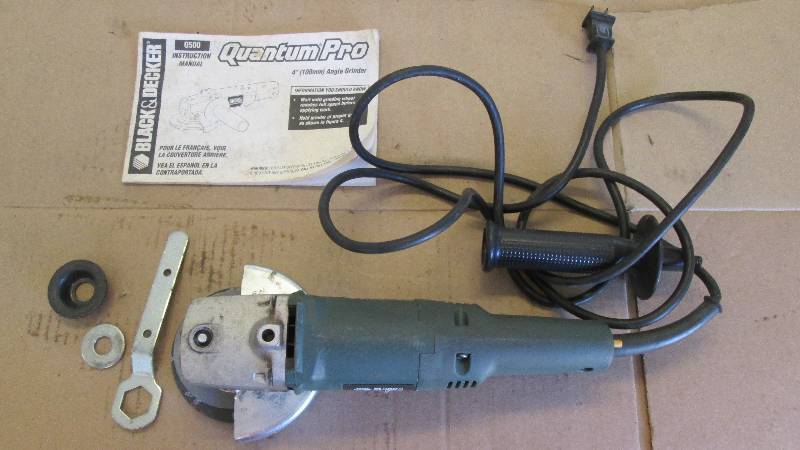 Black & Decker Quantum Pro 4” Angle Grinder for Sale in Sunbury