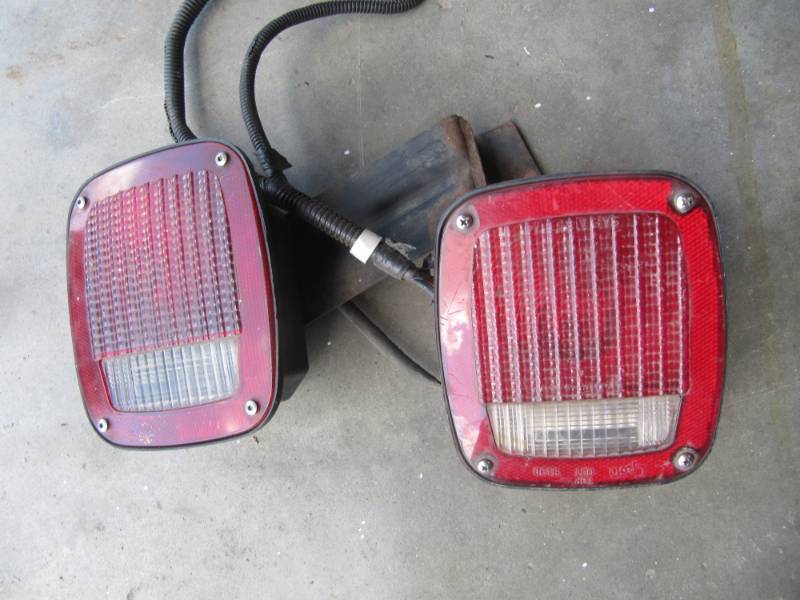 lot 314 image: Lot of 2 Tail Lamps- For Trucks and Trailers