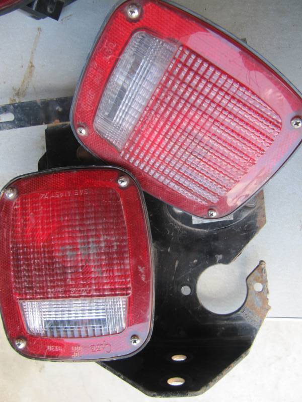 lot 315 image: Lot of 2 Tail Lamps- For Trucks and Trailers