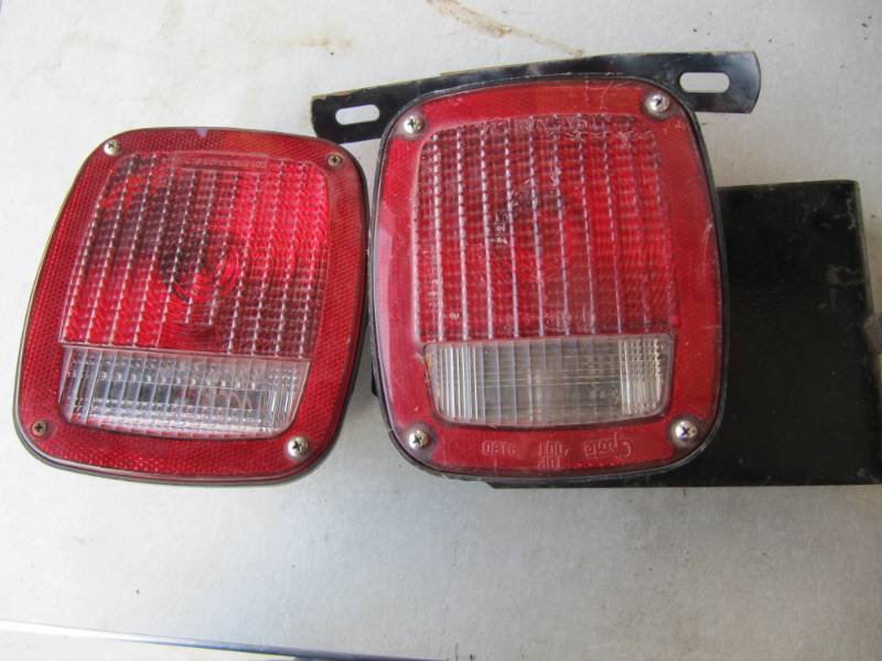 lot 316 image: Lot of 2 Tail Lamps- For Trucks and Trailers