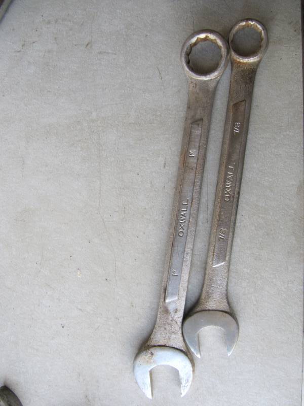 lot 287 image: OX WALL HAND TOOLS 78  & 1  OPEN AND CLOSED ENDS (SHOP TOOLS) EXTRA LONG