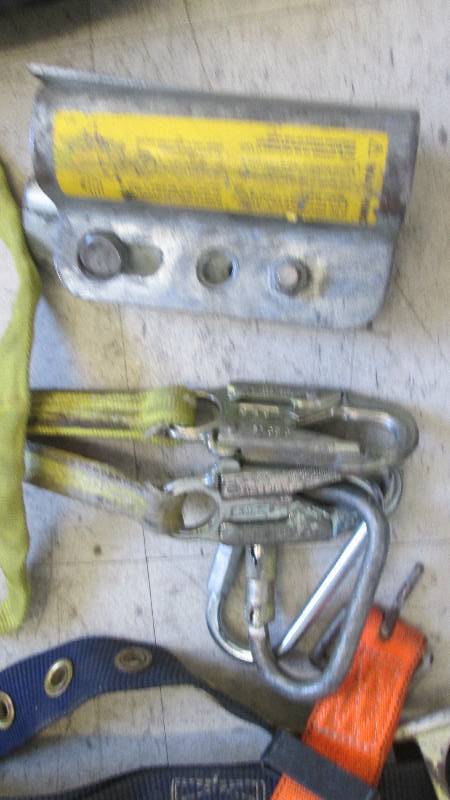 lot 466 image: Lot of SALA Safety Equip Harness with Bag and Instructions.