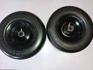 lot 5710 image: Set of Two- Flat Free 13x5.00-6 Tires