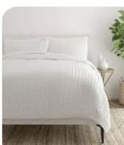 lot 7222 image: Coverlet-FullQueen90 in x 94 in (228.6 cm x 238.76 cm)Face and Back 100% Cotton