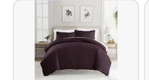 lot 7226 image: Premium Ultra Soft 3 Piece Duvet Cover Set - Purple