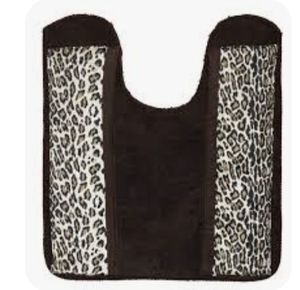 lot 7247 image: Bathroom rug set 2 piece