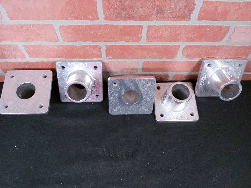 lot 68 image: Hollaender Square Base Flange Aluminum Magnesium
