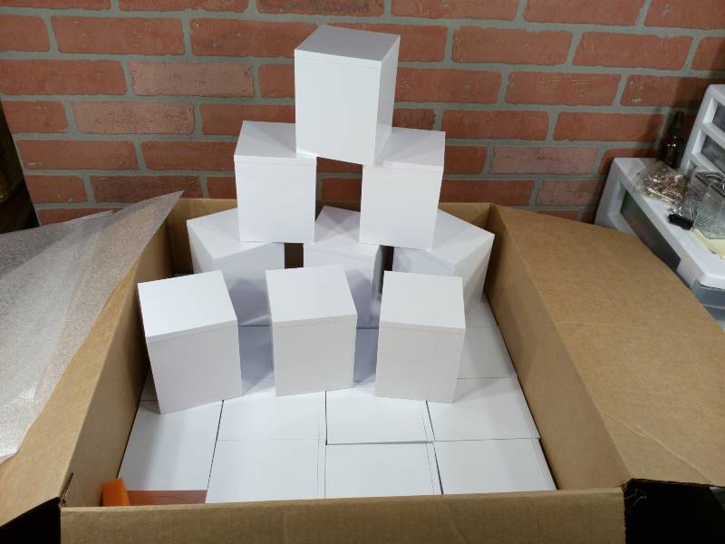 lot 81 image: Plastic StorageGift Boxes