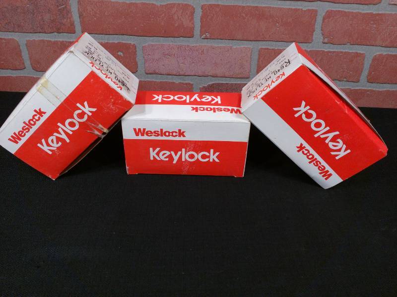 lot 90 image: Weslock KnobLever Set 3 Locks Antique Brass With Adjustable Latches