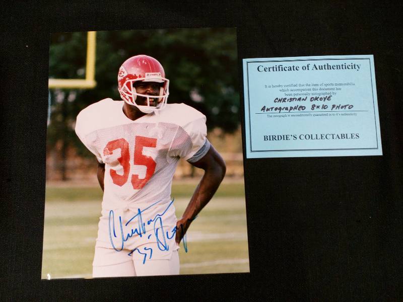 lot 98 image: Kansas City Chiefs Christian Okoye Autographed 8 x 10 Glossy Photo With Certificate Of Authenticity