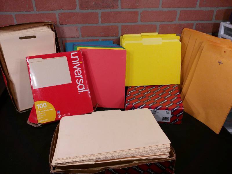 lot 103 image: File Folder Variety Lot