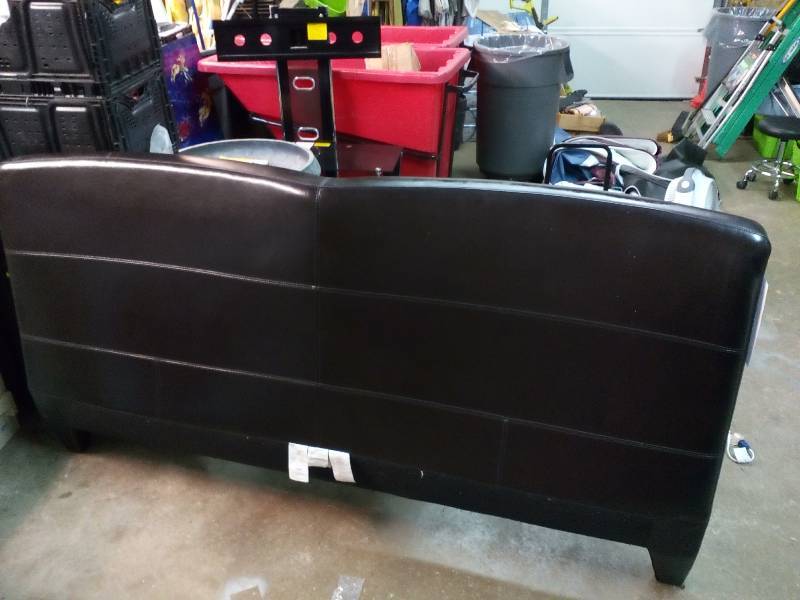 lot 152 image: King Size Headboard