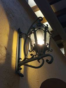 lot 6050 image: Lot of 4 Vintage Wrought Iron Wall Sconce