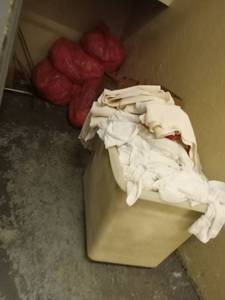 lot 6059 image: Used Industrial Equipment Lot - Towels and commercial carpet shampoo machine ITEM HALTED NO LONGER AVALIABLE