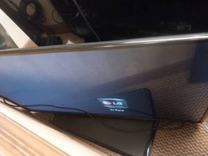 lot 6170 image: LG 43LX560H 43-inch Commercial TV  - Retail $299