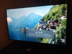 lot 6191 image: LG 55UN570 55-inch Smart TV  - Retail $250