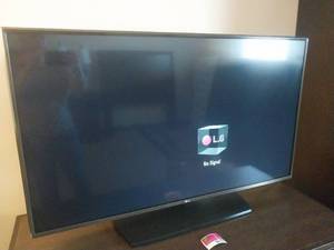 lot 6194 image: LG 49LV570H 49 TV  - Retail $299
