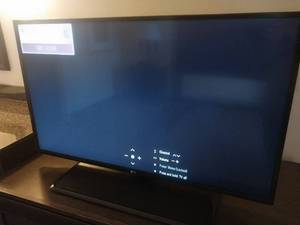 lot 6197 image: LG 43LX55 HD Television  - Retail $150