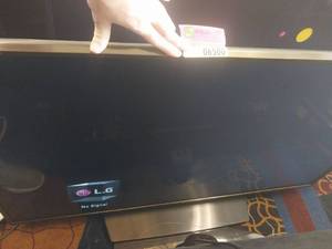 lot 6500 image: LG 49LV570H Commercial TV  - Retail $225