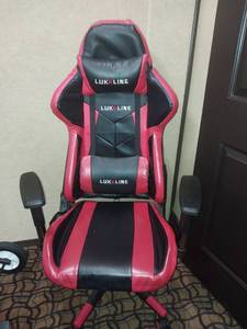 lot 9680 image: Lukeline Gaming Chair - Black and Red  - Retail $129