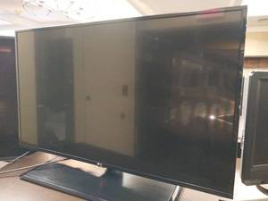 lot 9823 image: LG 42-inch LED TV Monitor  - Retail $150