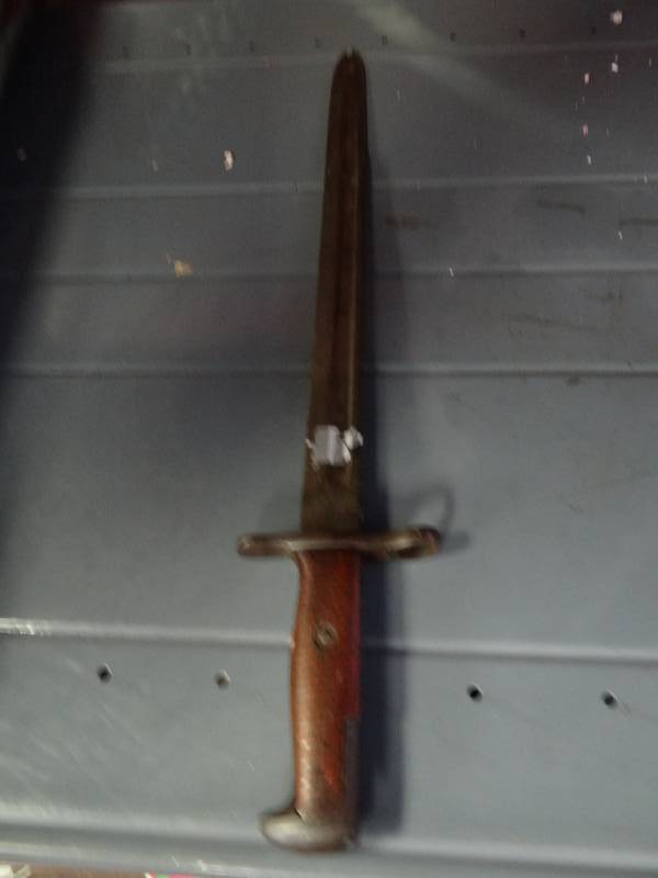 lot 1391 image: Antique Bayonet