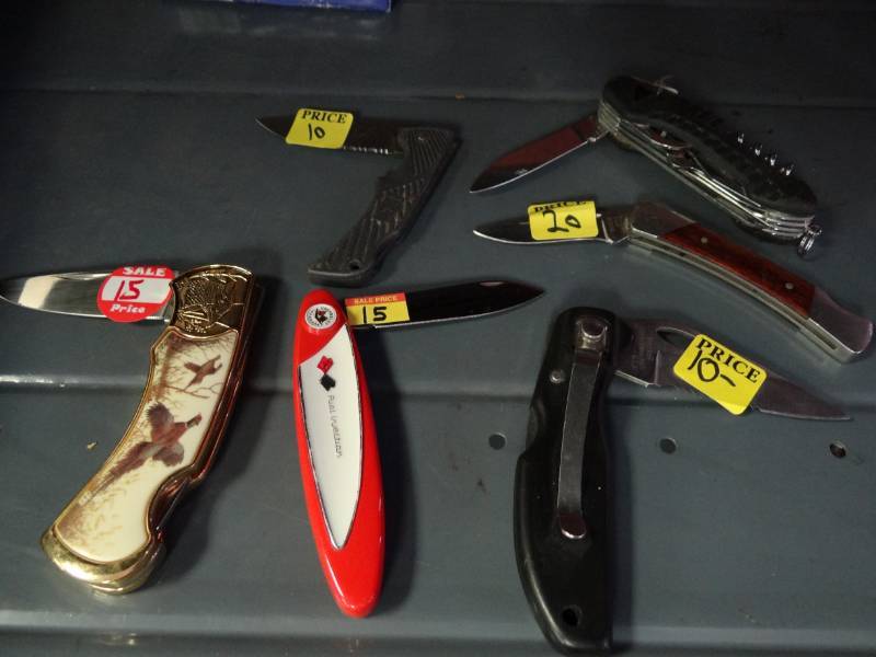 lot 1397 image: (6) Pocket Knives