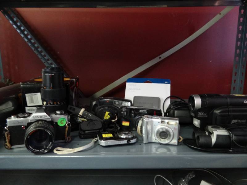 lot 1406 image: Large Lot Of Various Electronics