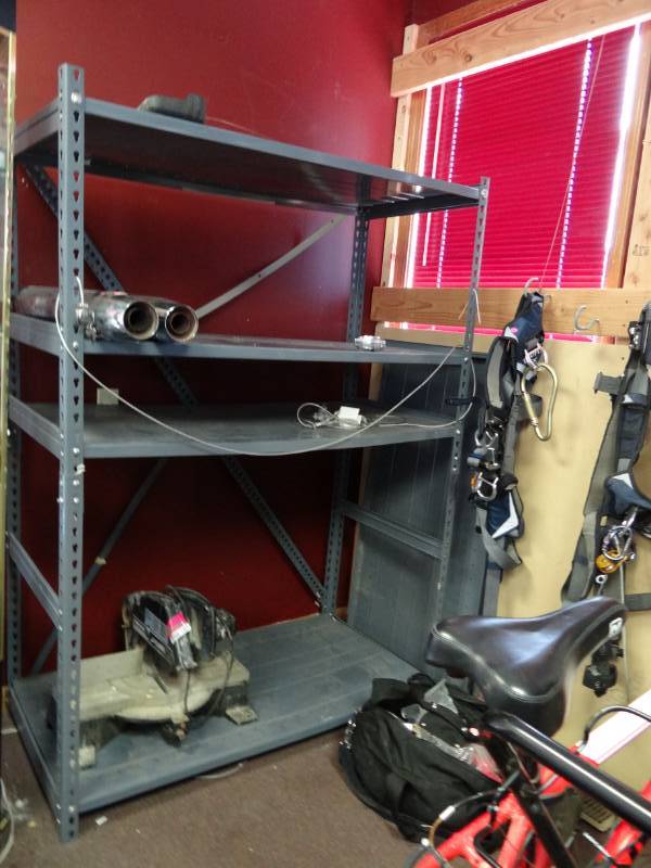 lot 1410 image: 4 Tier Metal Shelf