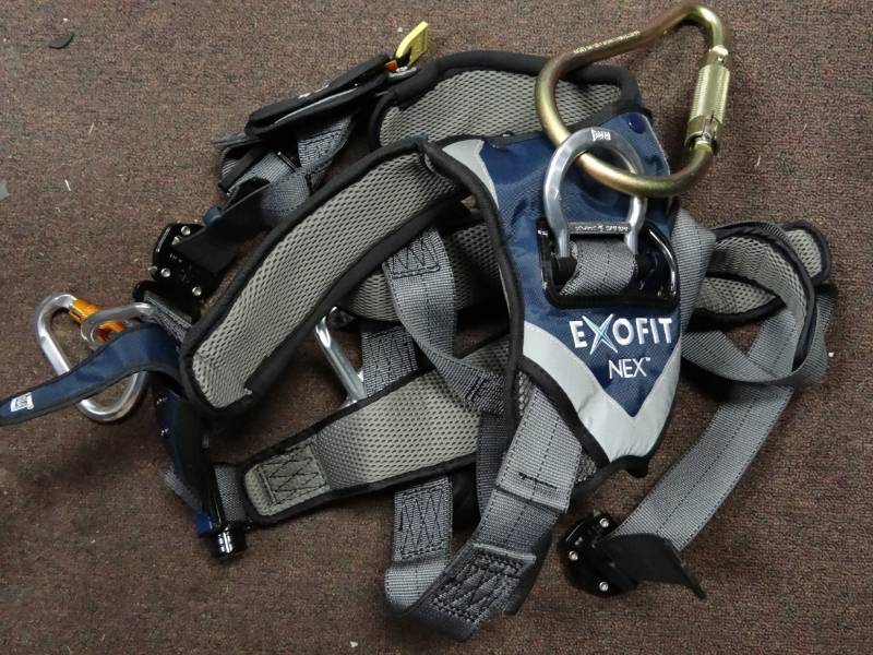 lot 1411 image: ExoFit NEX Climbing Gear