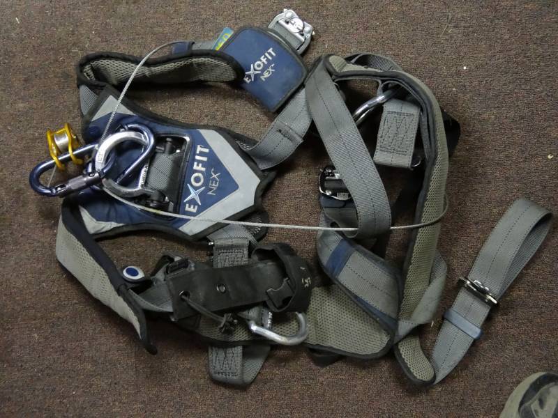 lot 1412 image: ExoFit NEX Climbing Gear