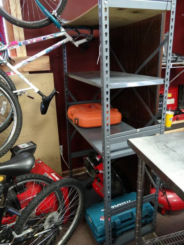 lot 1426 image: 4 Tier Metal Shelf