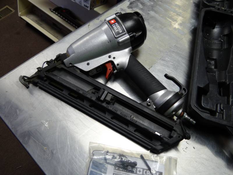 lot 1428 image: Porter Cable Framing Nailing Gun With Case