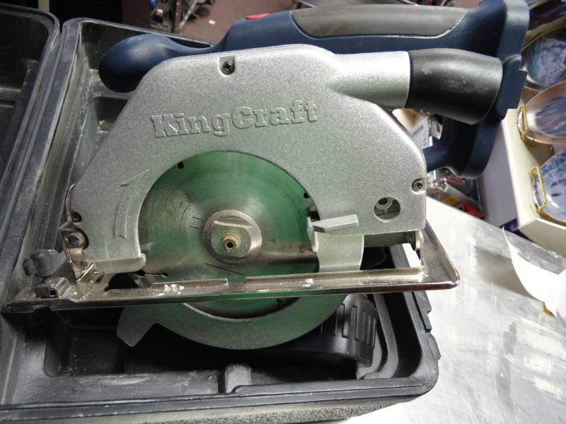 lot 1434 image: Kingcraft Circular Cordless Saw in Case