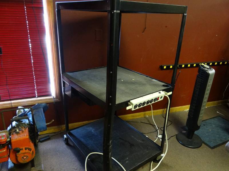 lot 1449 image: 3 Tier Black Metal AV Shelf On Casters