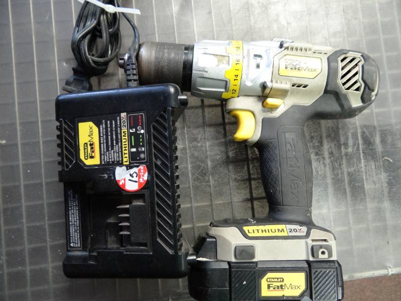 lot 1459 image: Stanley Fat Max Cordless Drill 20V  with Charger