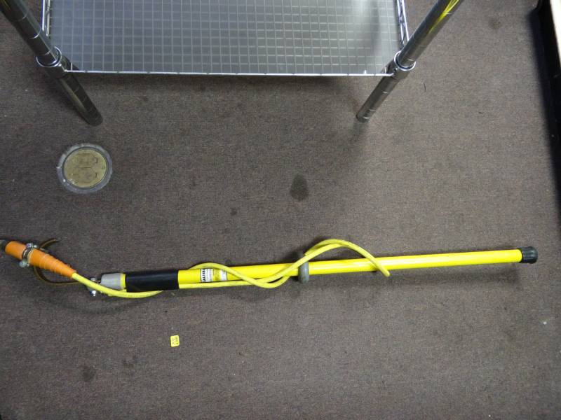 lot 1473 image: Salisbury By Honeywell Medalist Fiberglass Hot Stick