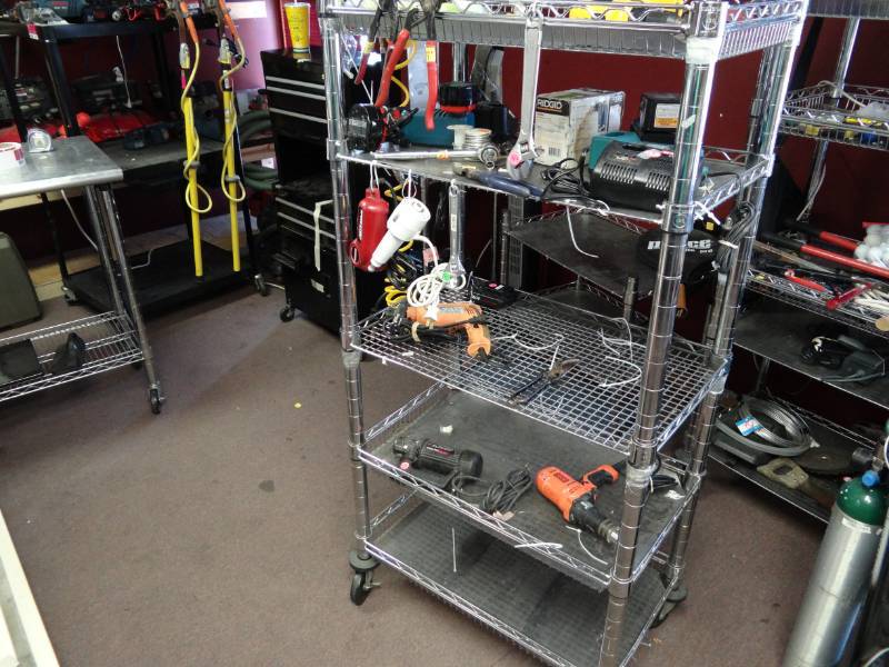 lot 1475 image: 5 Tier Metro Shelf on Casters