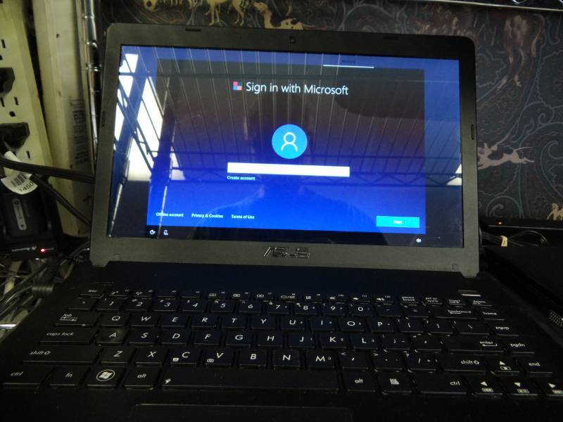 lot 7214 image: 14 Asus Model # X401A Laptop