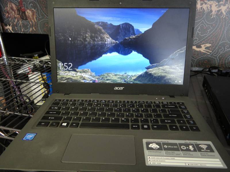 lot 7221 image: Acer Laptop Model # Ao1-431-C8G8