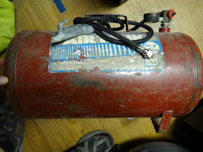 lot 7246 image: Midwest Products, Air Tank